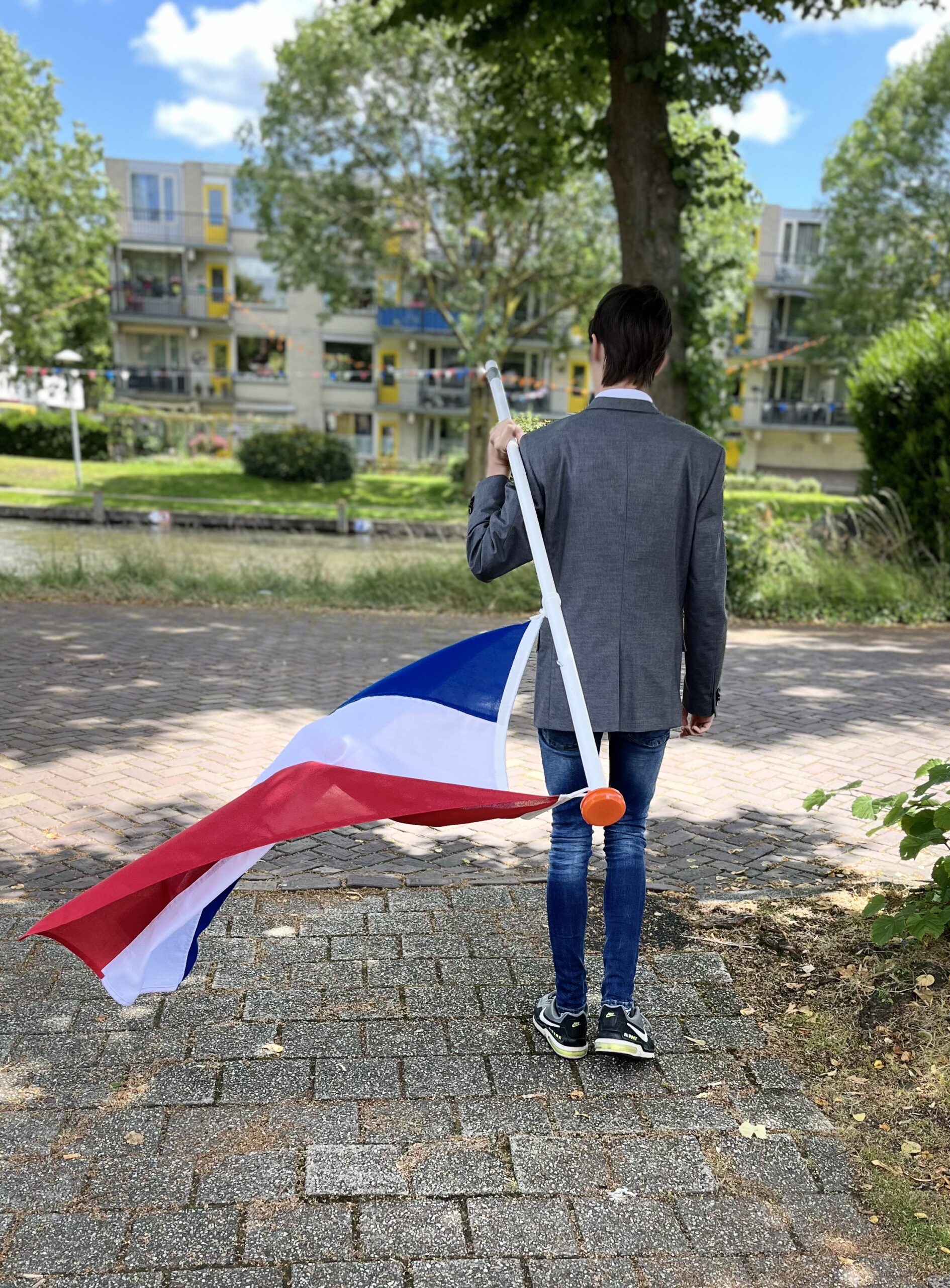 Geslaagd en BillieBillieBOB (de Regenboogprins en zijn vriend, en de wonderbare Wouter)